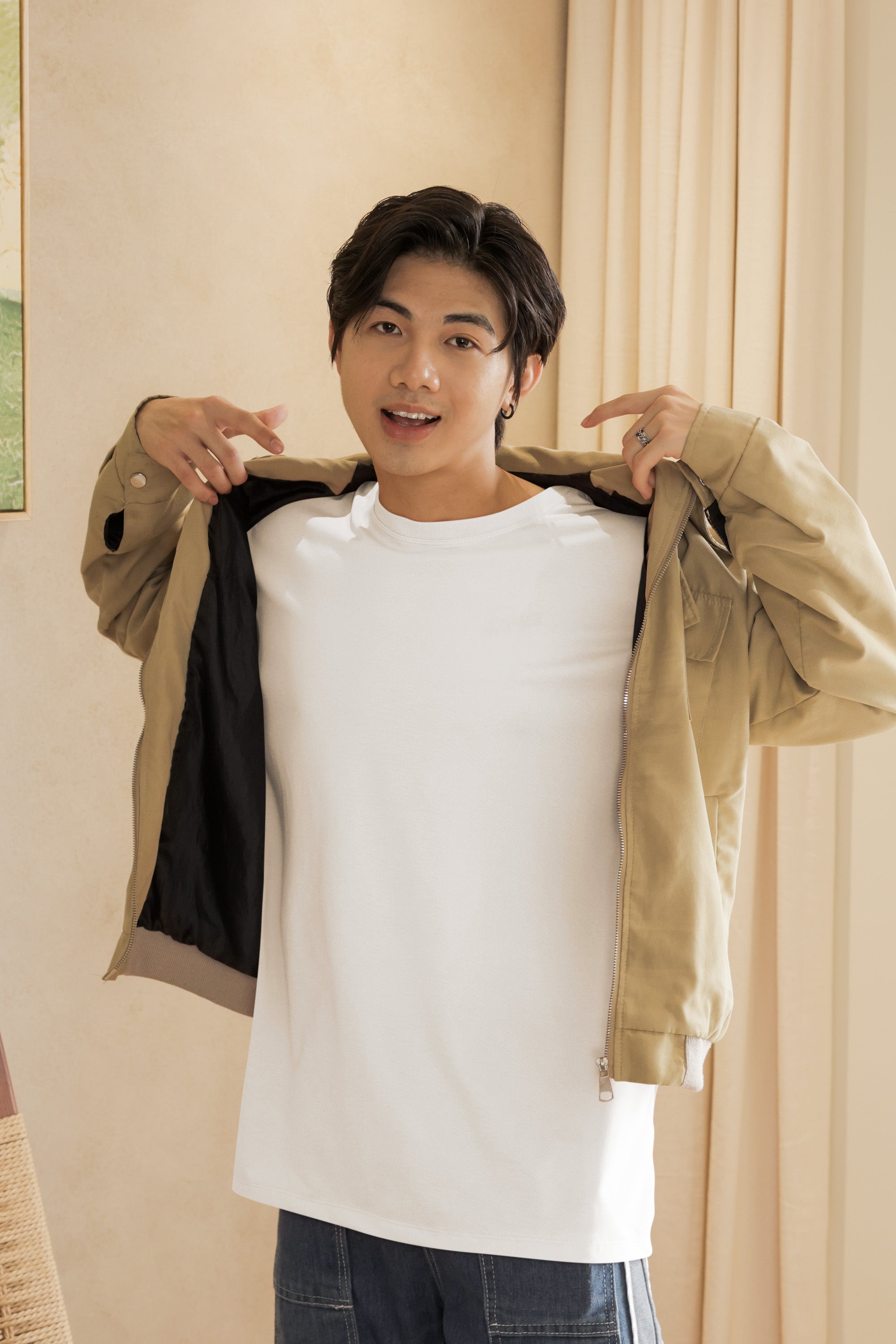 Men’s Oversized T-Shirt – White image 5