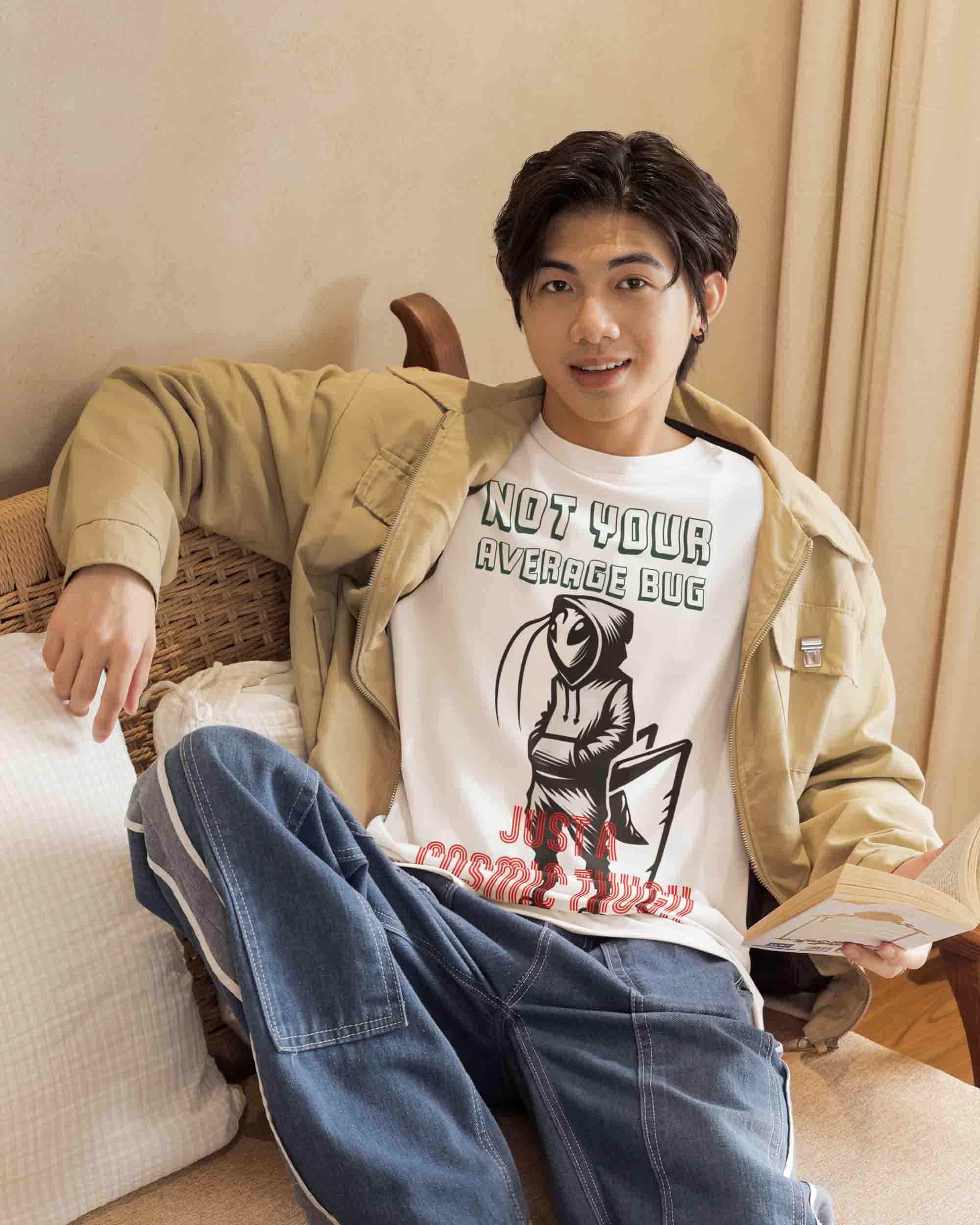 Not Your Average Bug-Men Oversized Tee