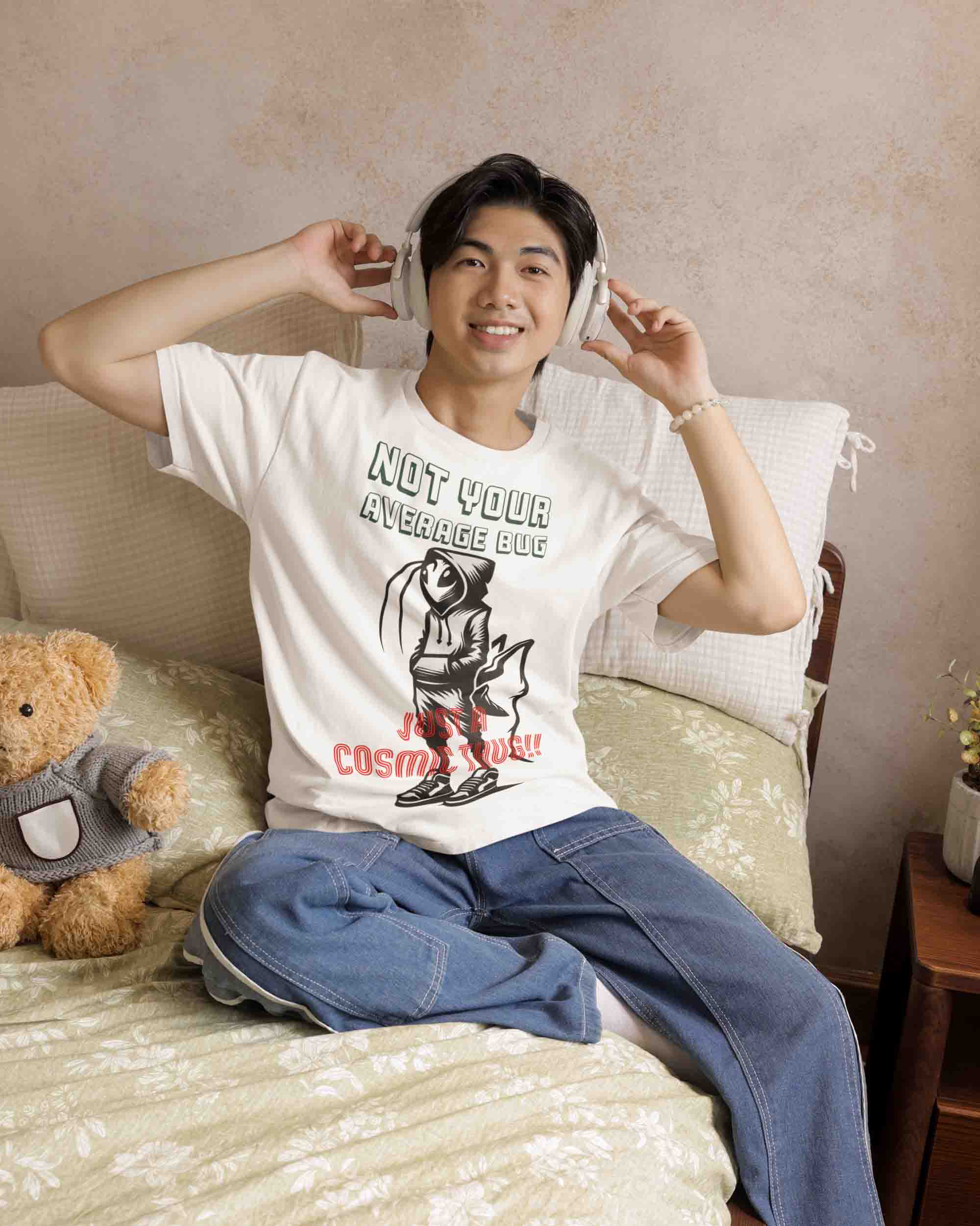 Not Your Average Bug-Men Oversized Tee image 3